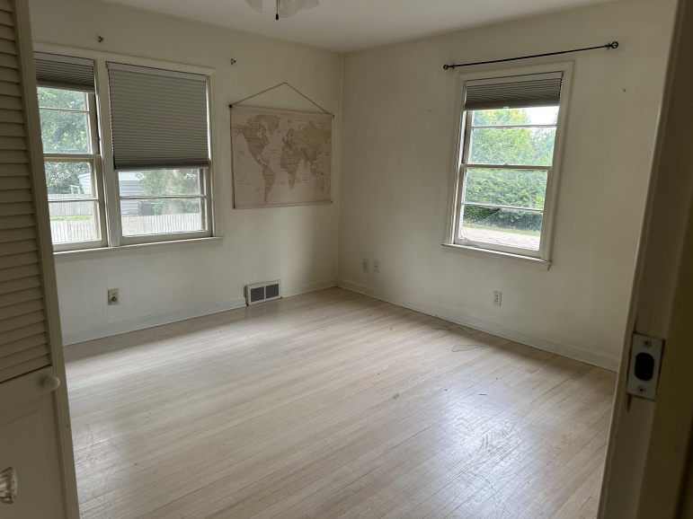 905 N Elm Avenue Hastings, Nebraska 68901, 4 Bedrooms Bedrooms, ,3 BathroomsBathrooms,Residential,For Sale,905 N Elm Avenue,20261268