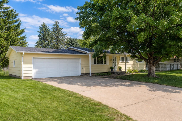 1315 7th Avenue Kearney, Nebraska 68845, 4 Bedrooms Bedrooms, ,2 BathroomsBathrooms,Residential,For Sale,1315 7th Avenue,20261263
