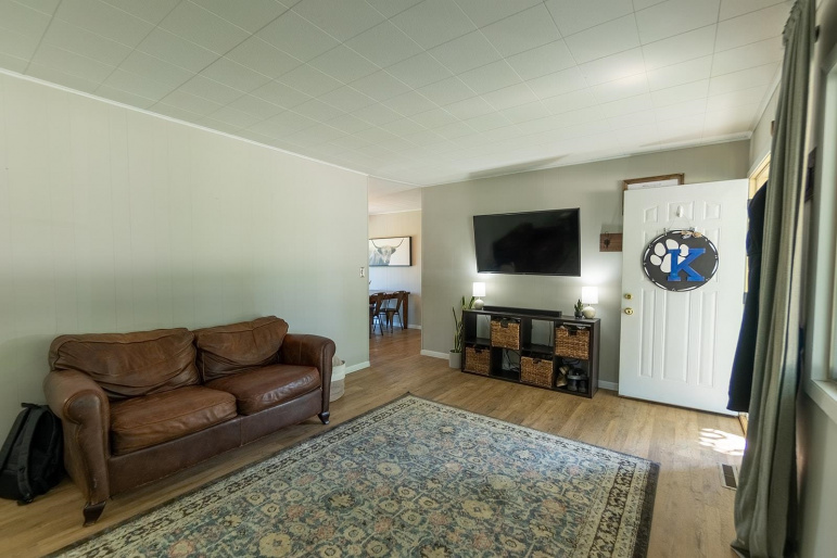 1315 7th Avenue Kearney, Nebraska 68845, 4 Bedrooms Bedrooms, ,2 BathroomsBathrooms,Residential,For Sale,1315 7th Avenue,20261263