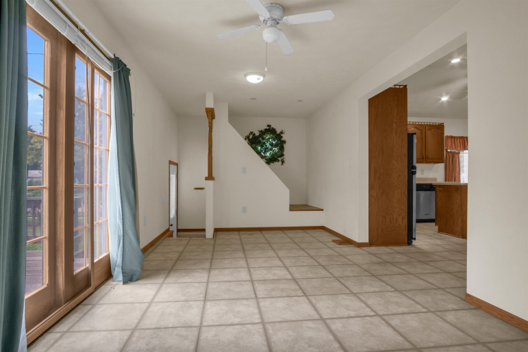 1220 5th Avenue Kearney, Nebraska 68845, 2 Bedrooms Bedrooms, ,2 BathroomsBathrooms,Residential,For Sale,1220 5th Avenue,20261282