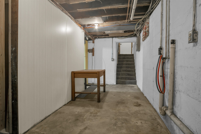 1220 5th Avenue Kearney, Nebraska 68845, 2 Bedrooms Bedrooms, ,2 BathroomsBathrooms,Residential,For Sale,1220 5th Avenue,20261282