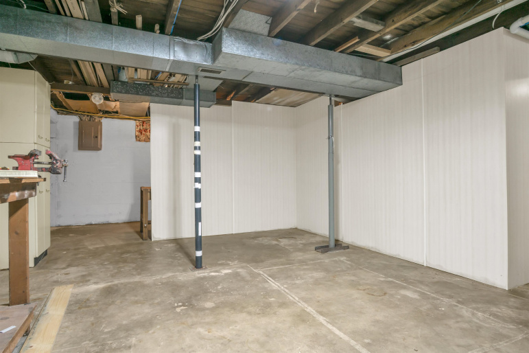 1220 5th Avenue Kearney, Nebraska 68845, 2 Bedrooms Bedrooms, ,2 BathroomsBathrooms,Residential,For Sale,1220 5th Avenue,20261282