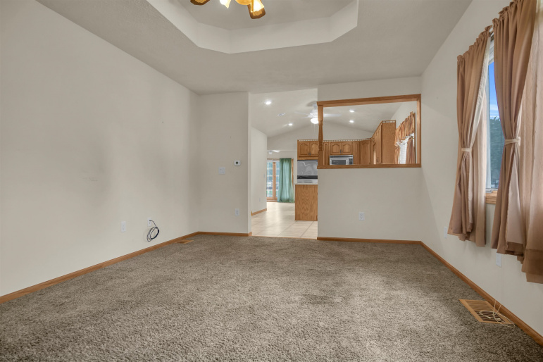 1220 5th Avenue Kearney, Nebraska 68845, 2 Bedrooms Bedrooms, ,2 BathroomsBathrooms,Residential,For Sale,1220 5th Avenue,20261282