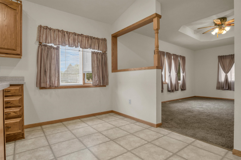 1220 5th Avenue Kearney, Nebraska 68845, 2 Bedrooms Bedrooms, ,2 BathroomsBathrooms,Residential,For Sale,1220 5th Avenue,20261282