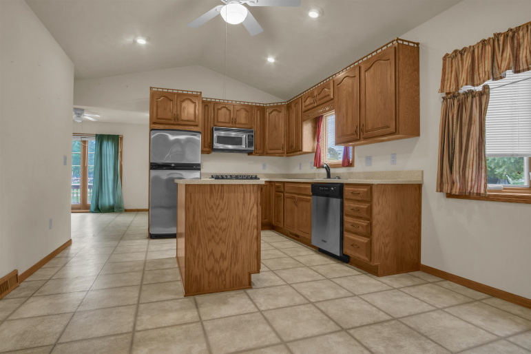 1220 5th Avenue Kearney, Nebraska 68845, 2 Bedrooms Bedrooms, ,2 BathroomsBathrooms,Residential,For Sale,1220 5th Avenue,20261282
