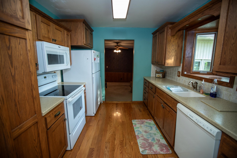 3360 S Southern Hills Drive Hastings, Nebraska 68901, 3 Bedrooms Bedrooms, ,3 BathroomsBathrooms,Residential,For Sale,3360 S Southern Hills Drive,20261280