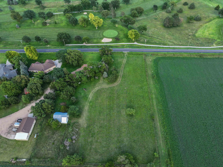 3360 S Southern Hills Drive Hastings, Nebraska 68901, 3 Bedrooms Bedrooms, ,3 BathroomsBathrooms,Residential,For Sale,3360 S Southern Hills Drive,20261280