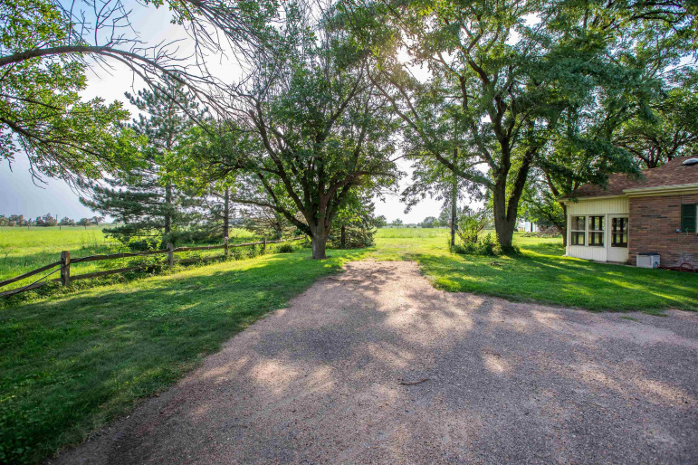 3360 S Southern Hills Drive Hastings, Nebraska 68901, 3 Bedrooms Bedrooms, ,3 BathroomsBathrooms,Residential,For Sale,3360 S Southern Hills Drive,20261280