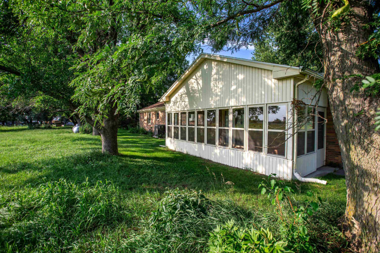 3360 S Southern Hills Drive Hastings, Nebraska 68901, 3 Bedrooms Bedrooms, ,3 BathroomsBathrooms,Residential,For Sale,3360 S Southern Hills Drive,20261280