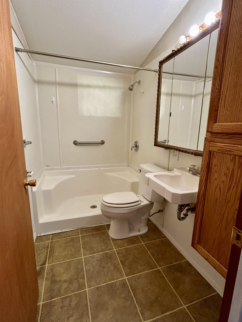 422 Queen City Avenue Hastings, Nebraska 68901, 3 Bedrooms Bedrooms, ,1 BathroomBathrooms,Residential,For Sale,422 Queen City Avenue,20261279