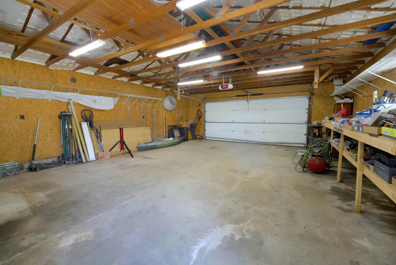 522 N Derby Avenue Giltner, Nebraska 68841, 3 Bedrooms Bedrooms, ,2 BathroomsBathrooms,Residential,For Sale,522 N Derby Avenue,20261287