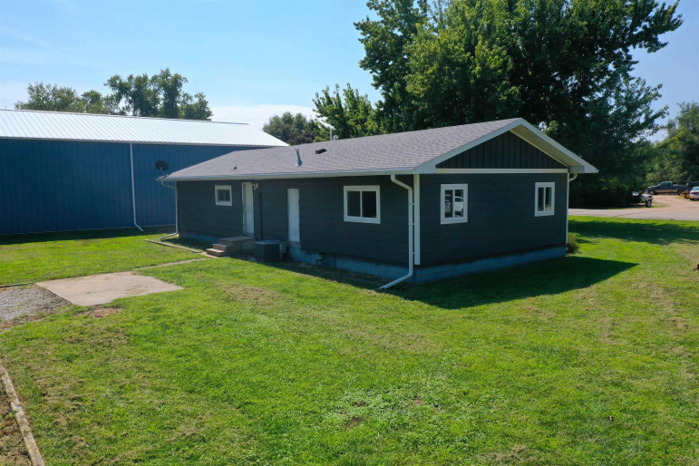 522 N Derby Avenue Giltner, Nebraska 68841, 3 Bedrooms Bedrooms, ,2 BathroomsBathrooms,Residential,For Sale,522 N Derby Avenue,20261287