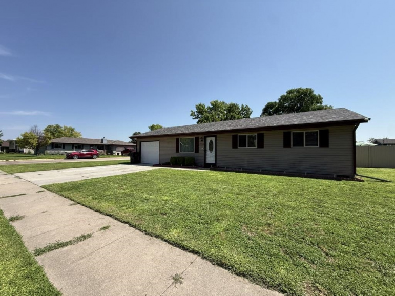 1406 Liberty Drive Lexington, Nebraska 68850, 4 Bedrooms Bedrooms, ,2 BathroomsBathrooms,Residential,For Sale,1406 Liberty Drive,20261291