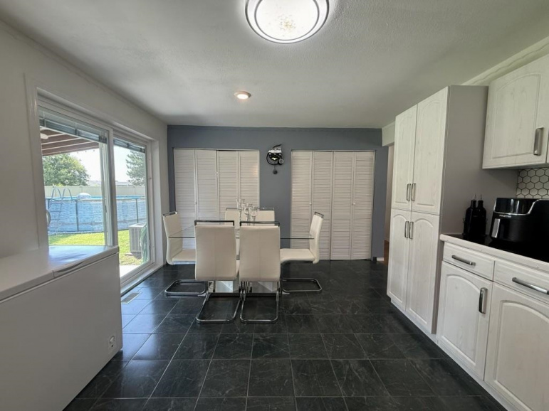1406 Liberty Drive Lexington, Nebraska 68850, 4 Bedrooms Bedrooms, ,2 BathroomsBathrooms,Residential,For Sale,1406 Liberty Drive,20261291