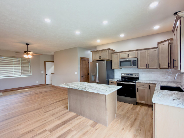 2312 E 41st Street Kearney, Nebraska 68847, 3 Bedrooms Bedrooms, ,2 BathroomsBathrooms,Residential,For Sale,2312 E 41st Street,20261294