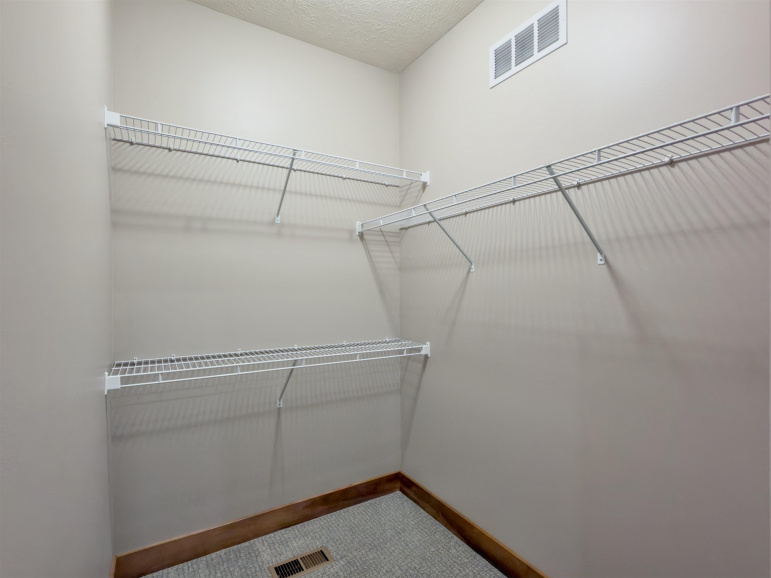 2312 E 41st Street Kearney, Nebraska 68847, 3 Bedrooms Bedrooms, ,2 BathroomsBathrooms,Residential,For Sale,2312 E 41st Street,20261294