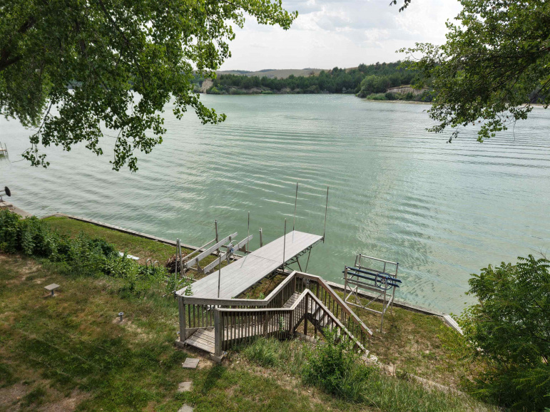 40 S Lakeview Road Brady, Nebraska 69123, 3 Bedrooms Bedrooms, ,2 BathroomsBathrooms,Residential,For Sale,40 S Lakeview Road,20261295