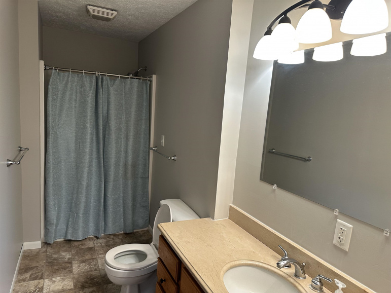 3807 13th Avenue Kearney, Nebraska 68845, 5 Bedrooms Bedrooms, ,3 BathroomsBathrooms,Residential,For Sale,3807 13th Avenue,20261304
