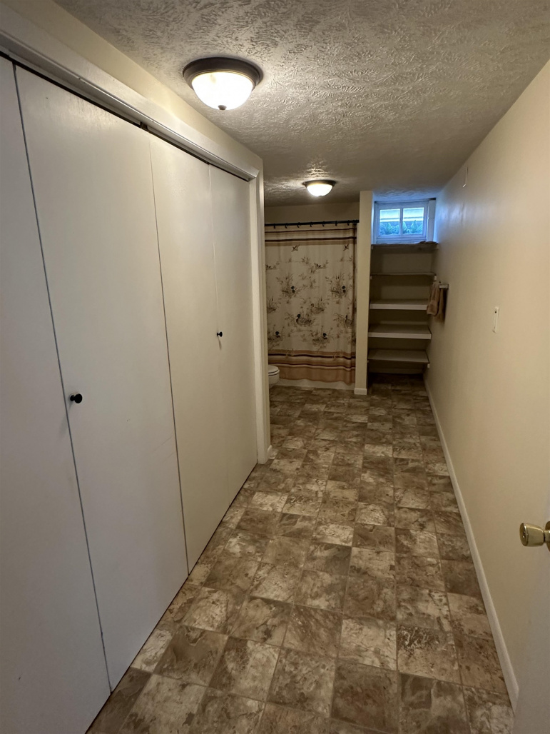 3807 13th Avenue Kearney, Nebraska 68845, 5 Bedrooms Bedrooms, ,3 BathroomsBathrooms,Residential,For Sale,3807 13th Avenue,20261304