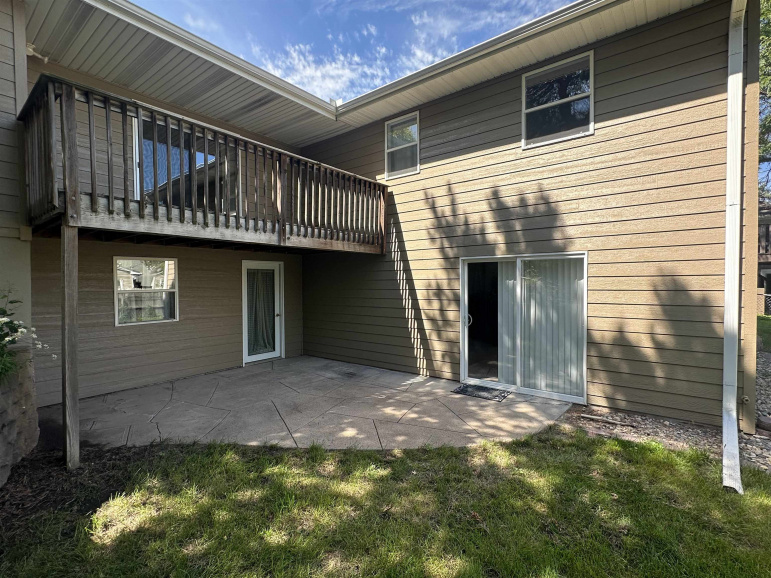 3807 13th Avenue Kearney, Nebraska 68845, 5 Bedrooms Bedrooms, ,3 BathroomsBathrooms,Residential,For Sale,3807 13th Avenue,20261304