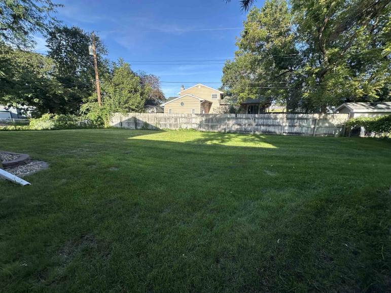 3807 13th Avenue Kearney, Nebraska 68845, 5 Bedrooms Bedrooms, ,3 BathroomsBathrooms,Residential,For Sale,3807 13th Avenue,20261304