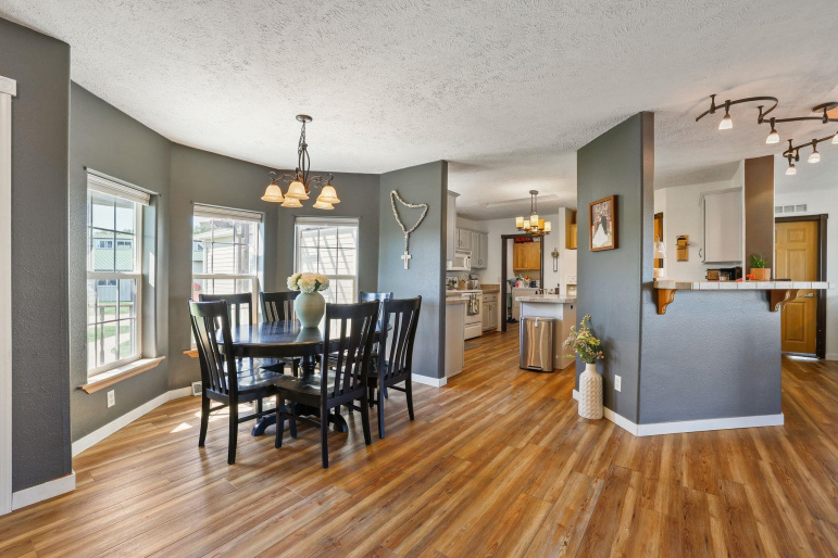 3045 S Marian Road Hastings, Nebraska 68901, 3 Bedrooms Bedrooms, ,4 BathroomsBathrooms,Residential,For Sale,3045 S Marian Road,20261303