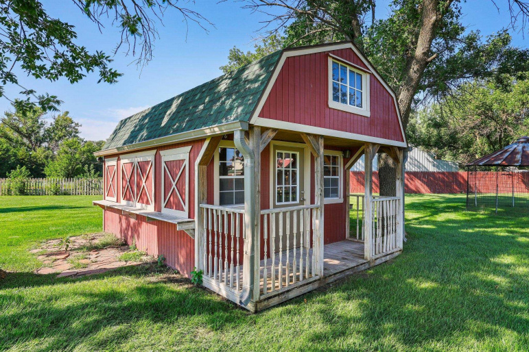 3045 S Marian Road Hastings, Nebraska 68901, 3 Bedrooms Bedrooms, ,4 BathroomsBathrooms,Residential,For Sale,3045 S Marian Road,20261303
