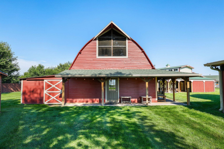 3045 S Marian Road Hastings, Nebraska 68901, 3 Bedrooms Bedrooms, ,4 BathroomsBathrooms,Residential,For Sale,3045 S Marian Road,20261303