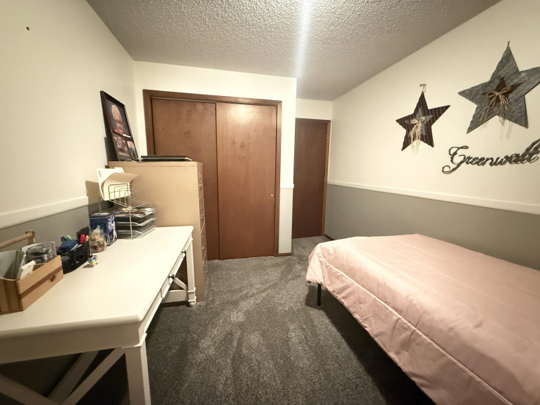 1501 Apache Avenue Hastings, Nebraska 68901, 3 Bedrooms Bedrooms, ,3 BathroomsBathrooms,Residential,For Sale,1501 Apache Avenue,20261309