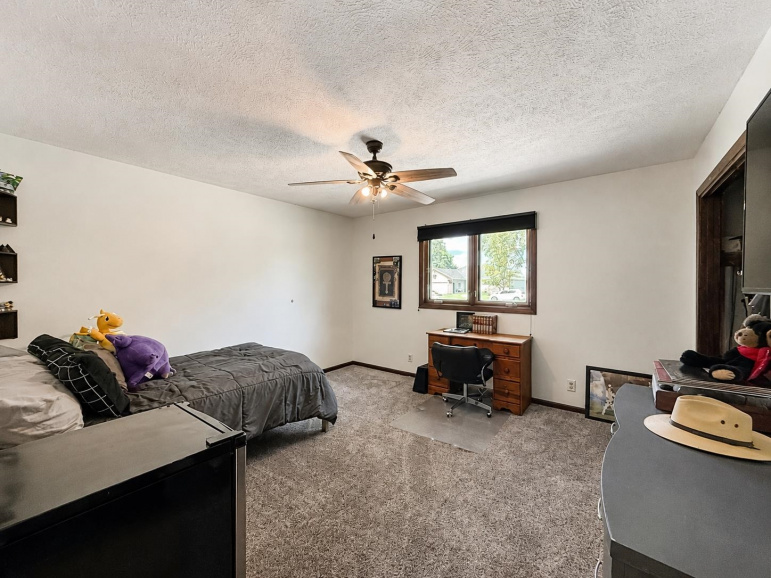200 Cherokee Road Lexington, Nebraska 68850, 3 Bedrooms Bedrooms, ,2 BathroomsBathrooms,Residential,For Sale,200 Cherokee Road,20261306