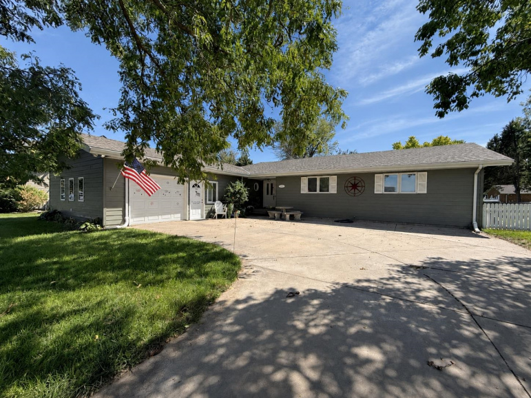 200 Cherokee Road Lexington, Nebraska 68850, 3 Bedrooms Bedrooms, ,2 BathroomsBathrooms,Residential,For Sale,200 Cherokee Road,20261306