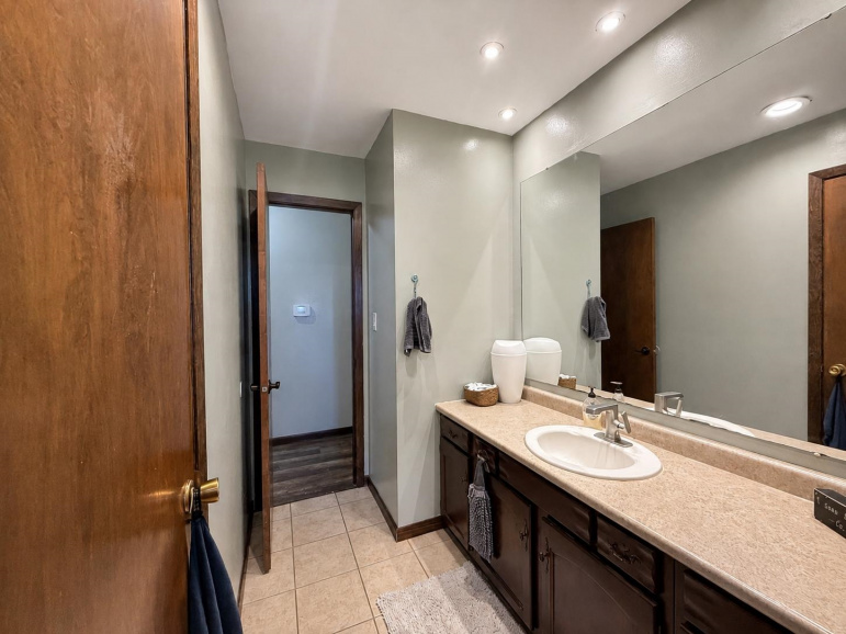 200 Cherokee Road Lexington, Nebraska 68850, 3 Bedrooms Bedrooms, ,2 BathroomsBathrooms,Residential,For Sale,200 Cherokee Road,20261306