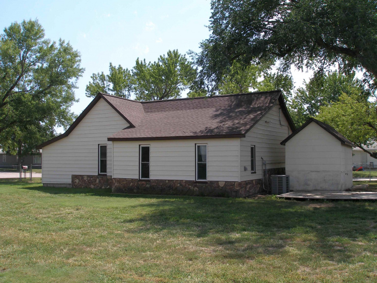 1802 F Avenue Kearney, Nebraska 68847, 2 Bedrooms Bedrooms, ,1 BathroomBathrooms,Residential,For Sale,1802 F Avenue,20261317