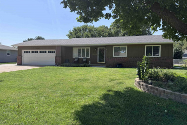 3131 Paradise Dr. Hastings, Nebraska 68901-999, 3 Bedrooms Bedrooms, ,2 BathroomsBathrooms,Residential,For Sale,3131 Paradise Dr.,20261316