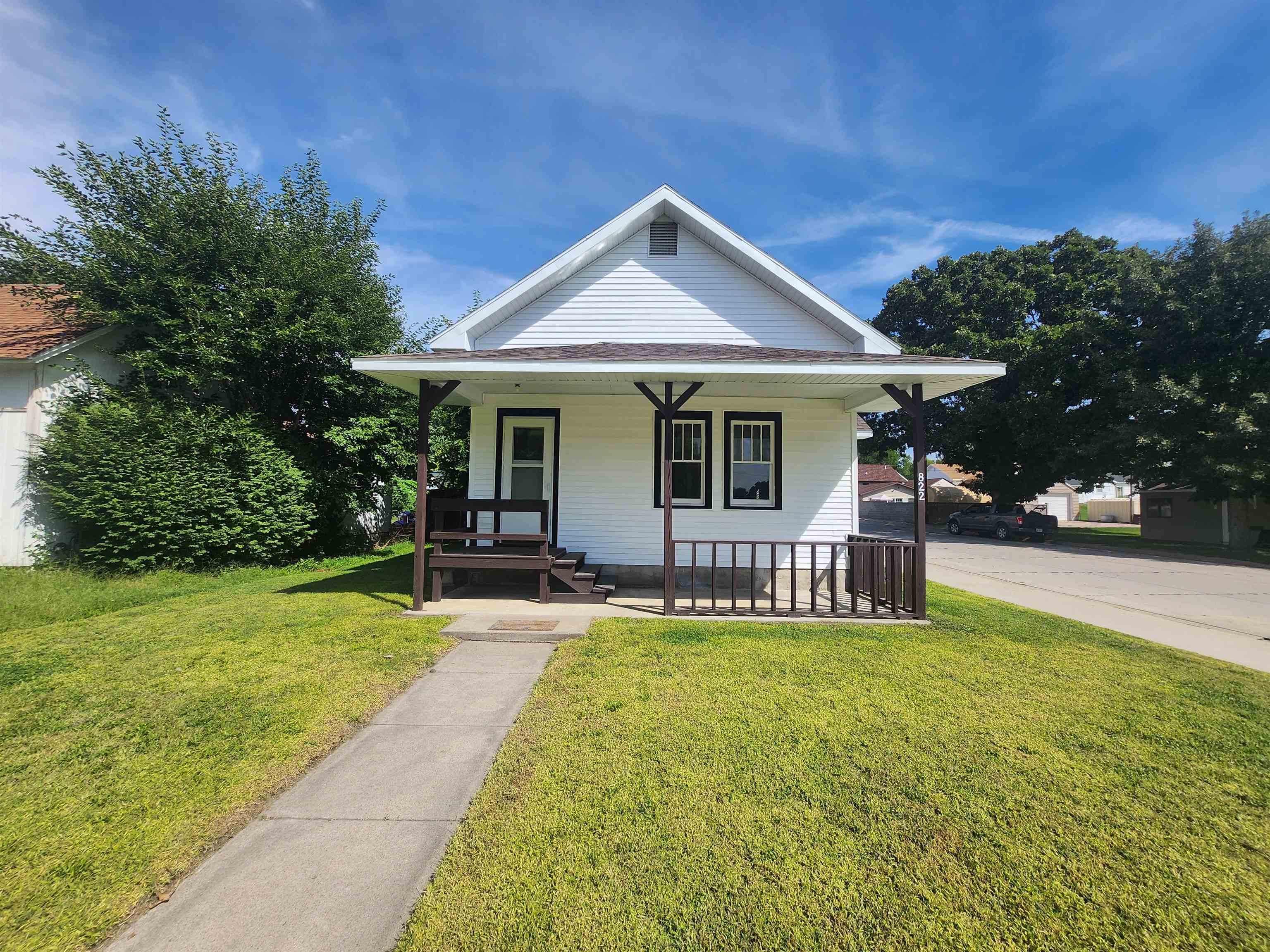 822 17th Street Gothenburg, Nebraska 69138-0000, 2 Bedrooms Bedrooms, ,1 BathroomBathrooms,Residential,For Sale,822 17th Street,20261315