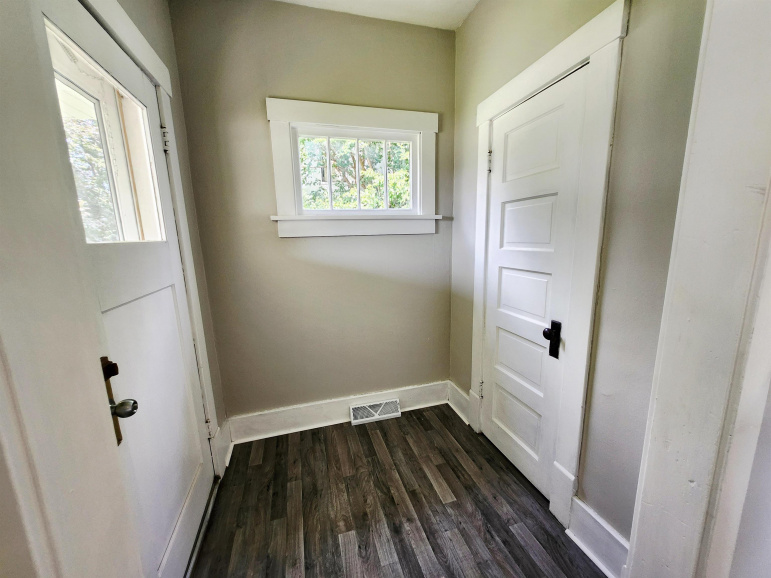 822 17th Street Gothenburg, Nebraska 69138-0000, 2 Bedrooms Bedrooms, ,1 BathroomBathrooms,Residential,For Sale,822 17th Street,20261315