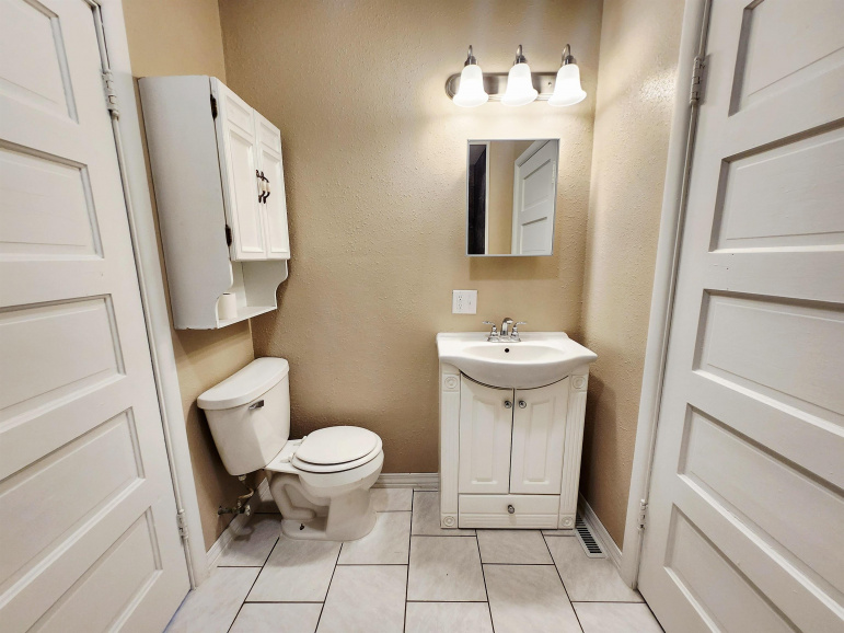 822 17th Street Gothenburg, Nebraska 69138-0000, 2 Bedrooms Bedrooms, ,1 BathroomBathrooms,Residential,For Sale,822 17th Street,20261315