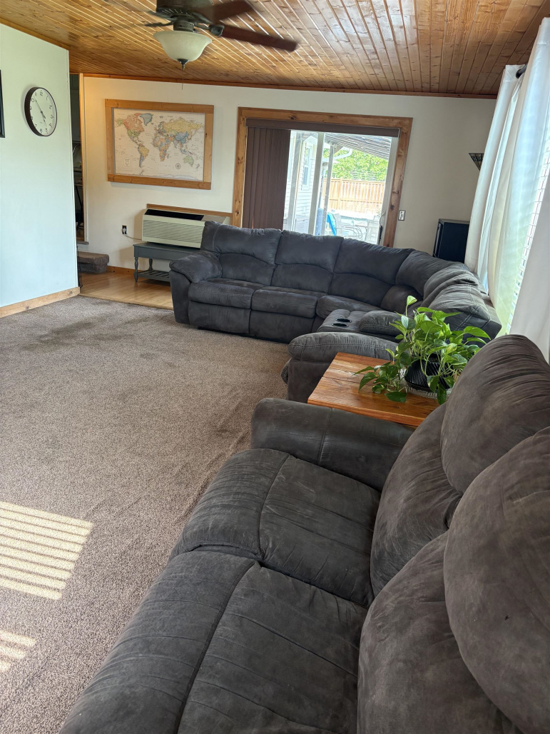 302 Randolph Street Elwood, Nebraska 68937, 4 Bedrooms Bedrooms, ,2 BathroomsBathrooms,Residential,For Sale,302 Randolph Street,20261314