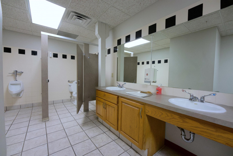 223 E 14th Street Hastings, Nebraska 68901, ,Commercial/industrial,For Sale,223 E 14th Street,20261328