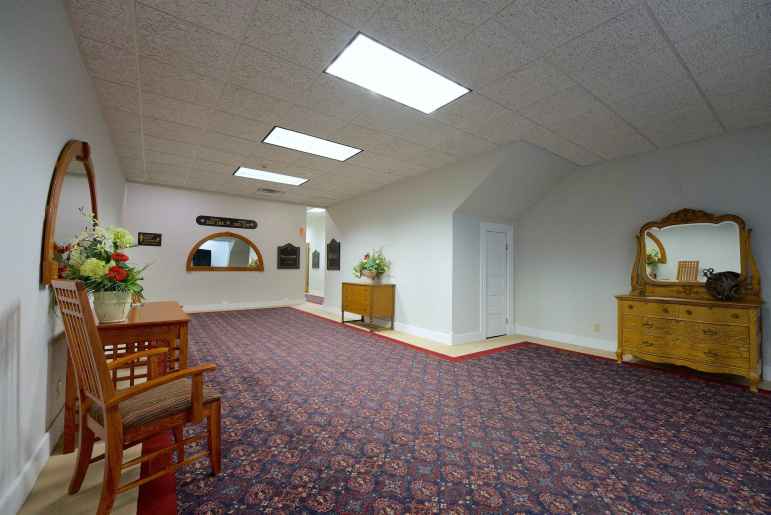223 E 14th Street Hastings, Nebraska 68901, ,Commercial/industrial,For Sale,223 E 14th Street,20261328