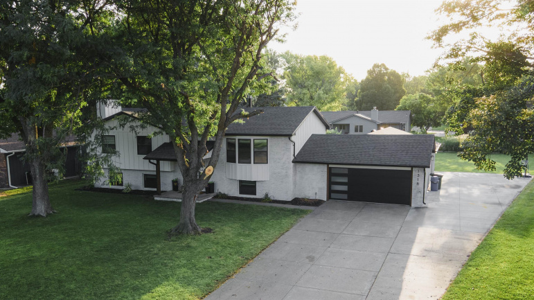 1318 Regency Drive Hastings, Nebraska 68901, 4 Bedroom Bedrooms, ,3 BathroomBathrooms,Residential,For Sale,1318 Regency Drive,20261338
