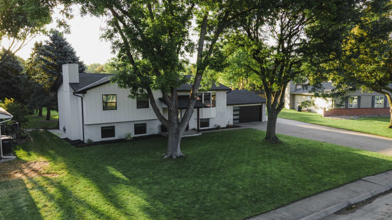 1318 Regency Drive Hastings, Nebraska 68901, 4 Bedroom Bedrooms, ,3 BathroomBathrooms,Residential,For Sale,1318 Regency Drive,20261338