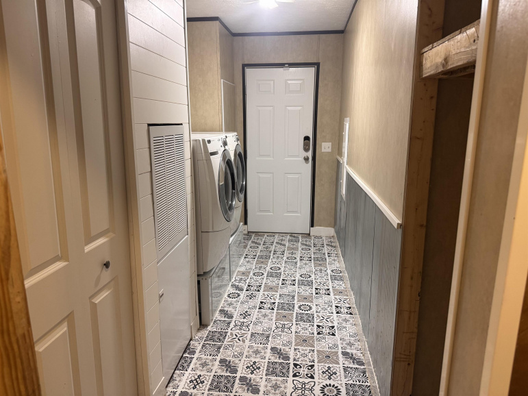 21 Sara Drive Hastings, Nebraska 68901, 3 Bedroom Bedrooms, ,2 BathroomBathrooms,Residential,For Sale,21 Sara Drive,20261341