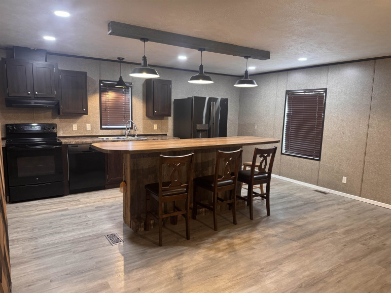 21 Sara Drive Hastings, Nebraska 68901, 3 Bedroom Bedrooms, ,2 BathroomBathrooms,Residential,For Sale,21 Sara Drive,20261341