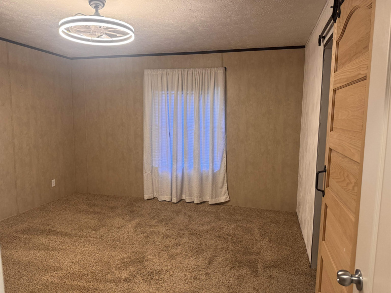 21 Sara Drive Hastings, Nebraska 68901, 3 Bedroom Bedrooms, ,2 BathroomBathrooms,Residential,For Sale,21 Sara Drive,20261341