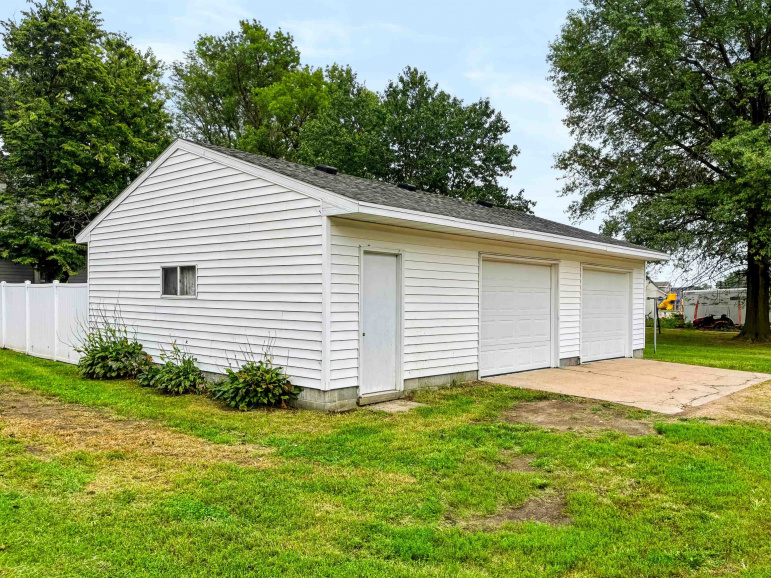 309 N Perkins Ave Kenesaw, Nebraska 68956, 2 Bedroom Bedrooms, ,1 BathroomBathrooms,Residential,For Sale,309 N Perkins Ave,20261347