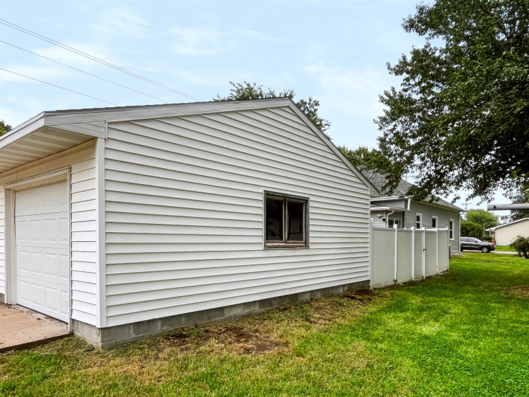 309 N Perkins Ave Kenesaw, Nebraska 68956, 2 Bedroom Bedrooms, ,1 BathroomBathrooms,Residential,For Sale,309 N Perkins Ave,20261347