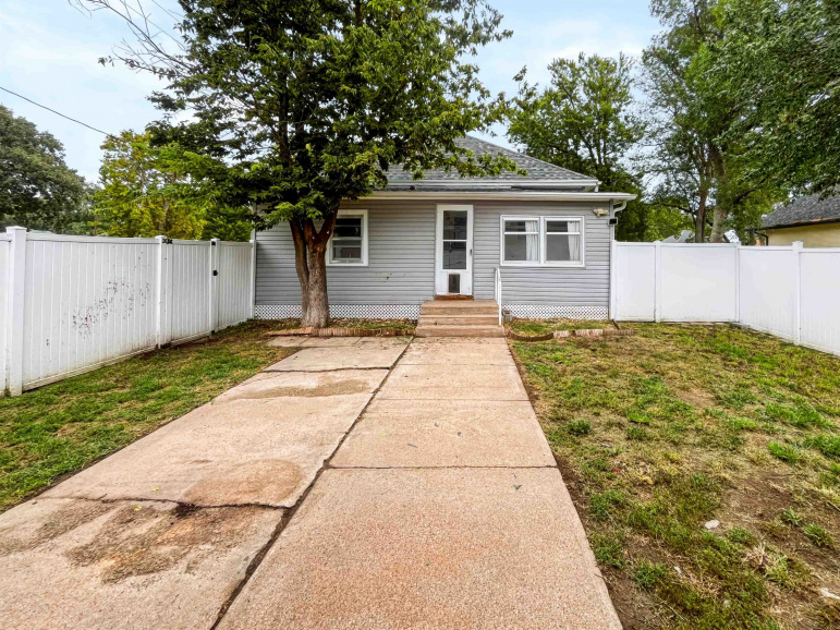 309 N Perkins Ave Kenesaw, Nebraska 68956, 2 Bedroom Bedrooms, ,1 BathroomBathrooms,Residential,For Sale,309 N Perkins Ave,20261347