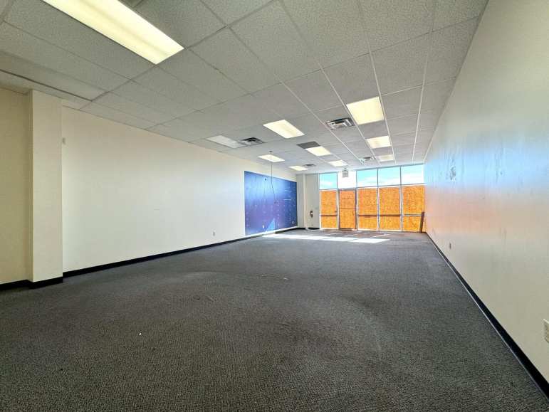 210 Frontier Street Lexington, Nebraska 68850-5678, ,Commercial/industrial,For Rent,210 Frontier Street,20261349