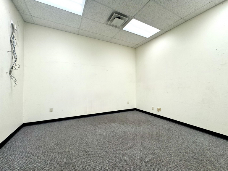 210 Frontier Street Lexington, Nebraska 68850-5678, ,Commercial/industrial,For Rent,210 Frontier Street,20261349